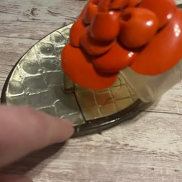 Stuart Weitzman Jelly Thong Flip Flop Size 9 Patent Leather Floral Flower Sandal - Picture 5 of 6